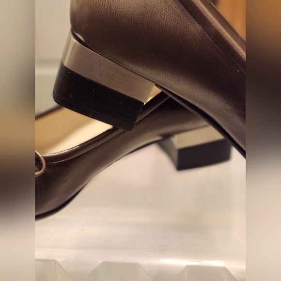 Womens CHANEL low pump in milk chocolate color - Picture 4 of 11